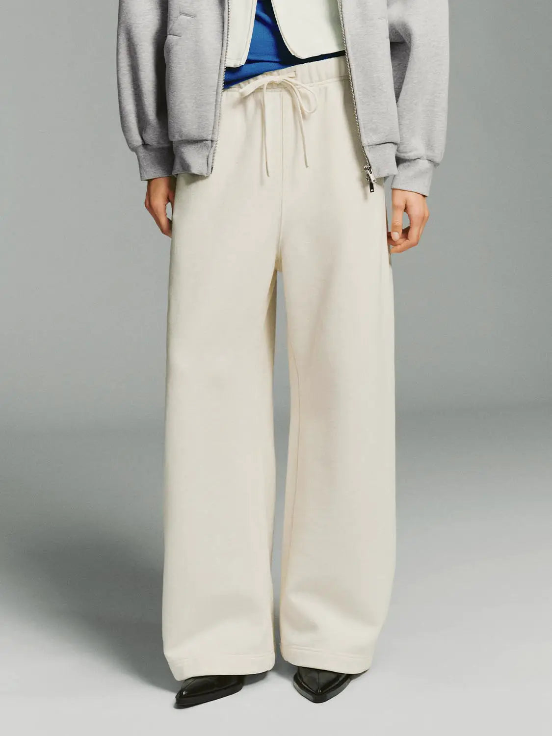 Wide-Leg pants in cream with drawstring waist by Urban Revivo Fashion
