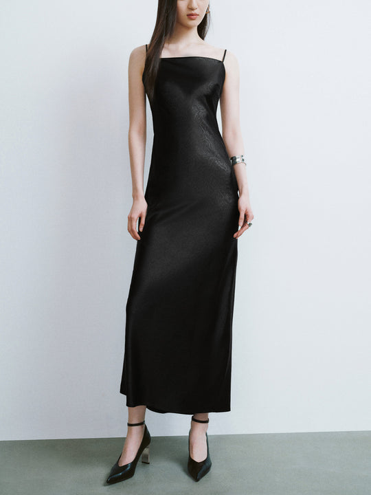 Abito canotta dritto con colletto squadrato