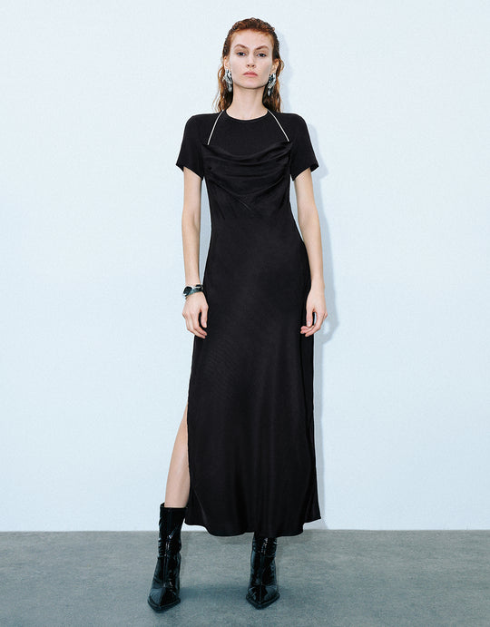 Robe droite à col ras du cou