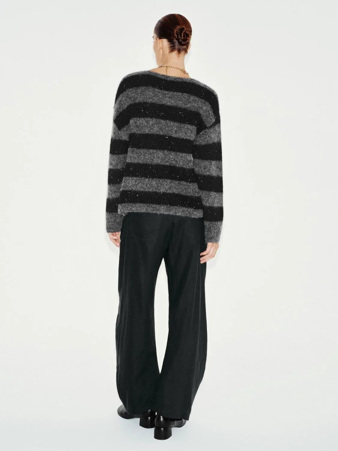 Textured striped oversized boat-neck long-sleeve sweater in black and gray, Urban Revivo Fashion