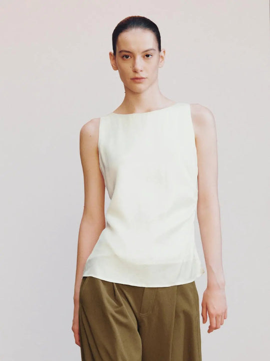 Lyocell Boat-Neck Sleeveless Nipped-Waist Shirt