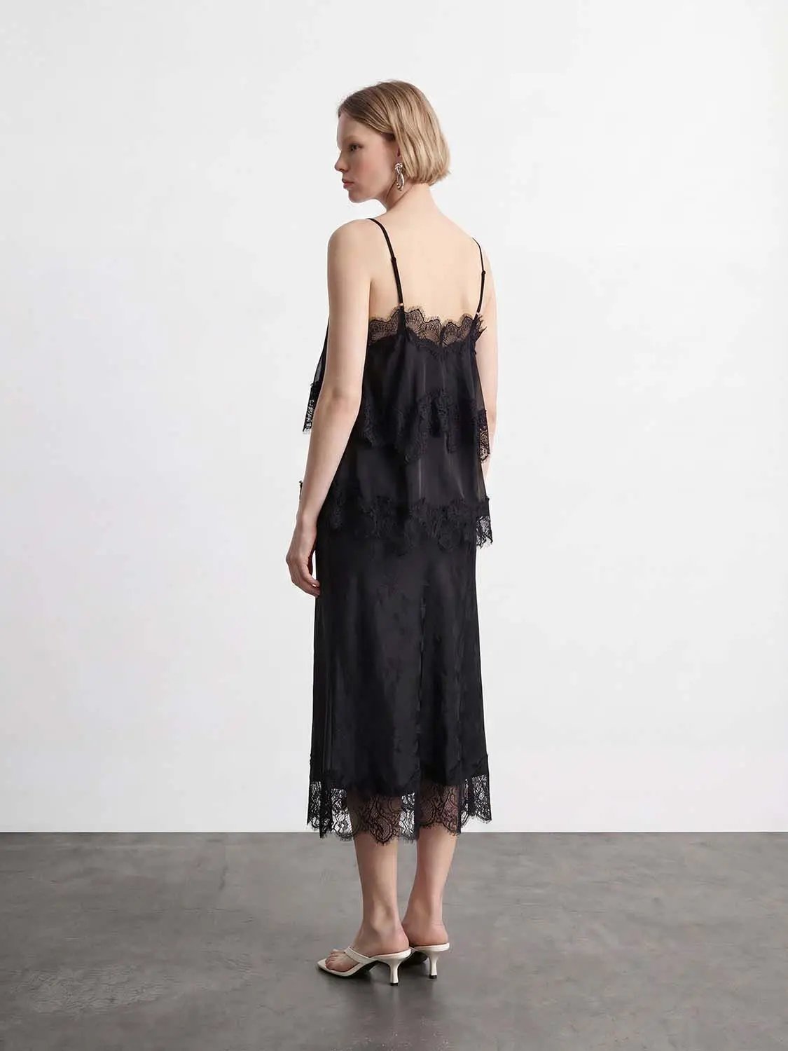 Camisole by Urban Revivo Fashion: black lace with spaghetti straps and scalloped hem