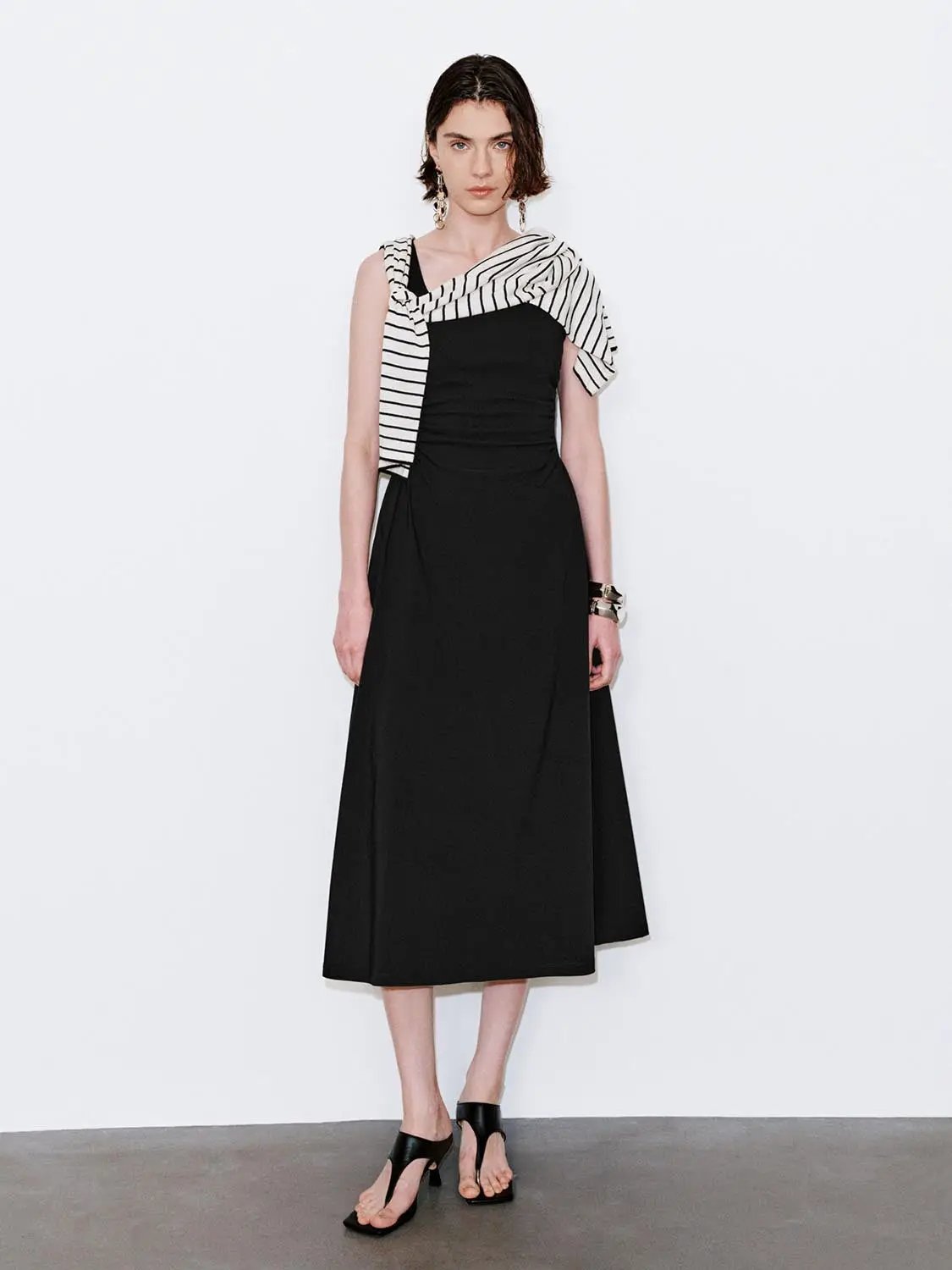 U-Neck Ruched Waist A-Line Midi Dresses by Urban Revivo Fashion