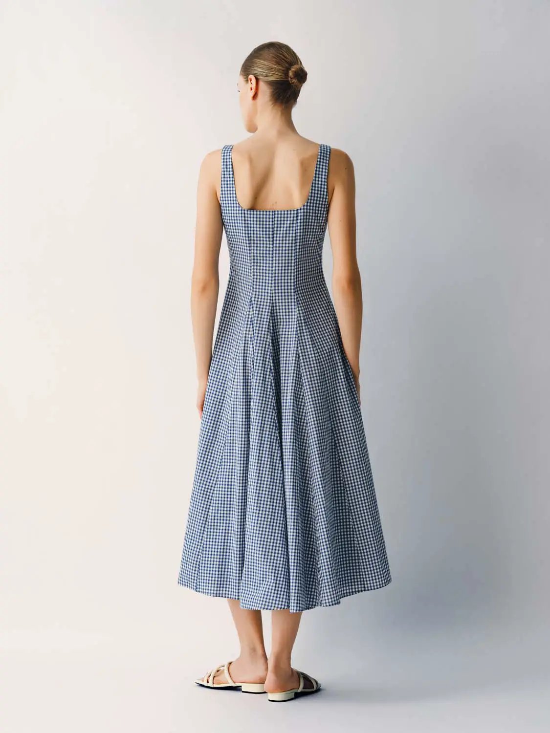 Cotton gingham textured weave strappy A-line maxi dress, blue and white check, back view, Urban Revivo fashion.