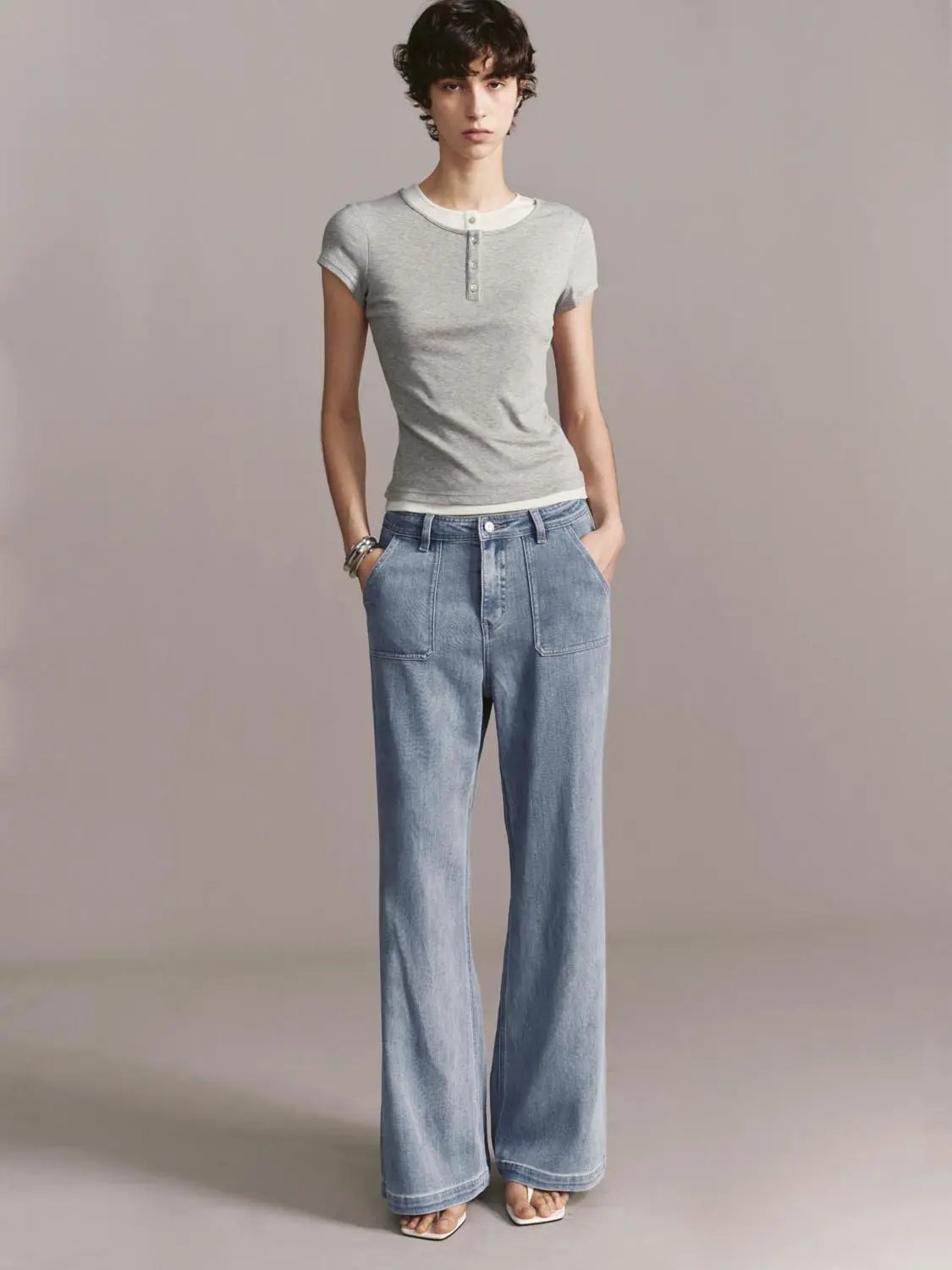 Jeans 1.0 by Urban Revivo Fashion; light-wash denim with high waist, wide-leg silhouette, front patch pockets.