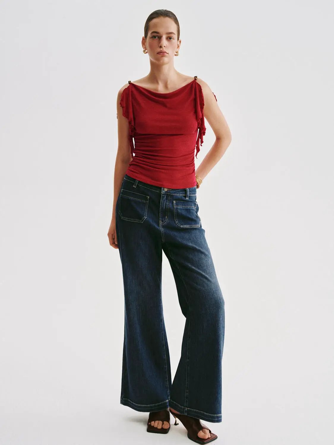 High-waisted patch pockets wide-leg jeans in dark indigo denim from Urban Revivo Fashion