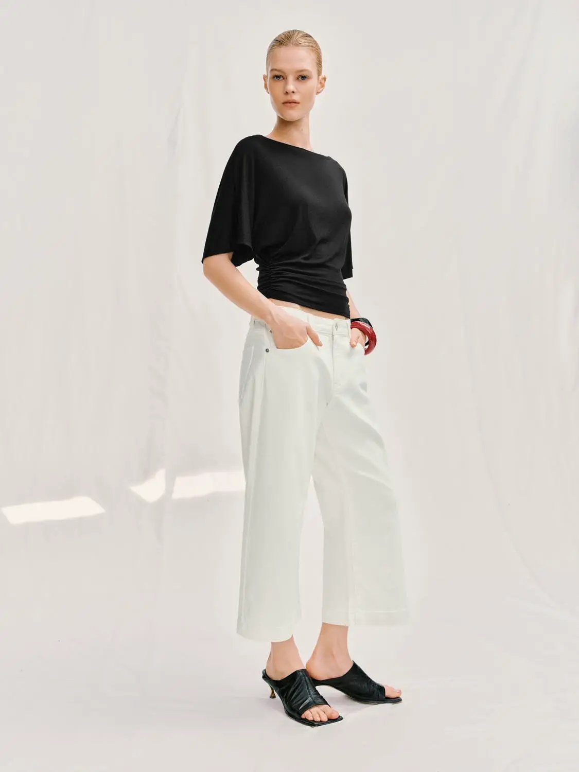 Casual Jeans, light-wash denim, cropped straight-leg pants