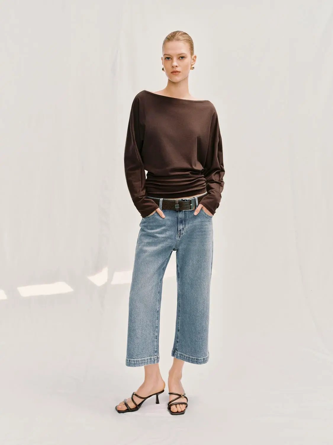 Jeans, light-wash blue cropped wide-leg denim with belt