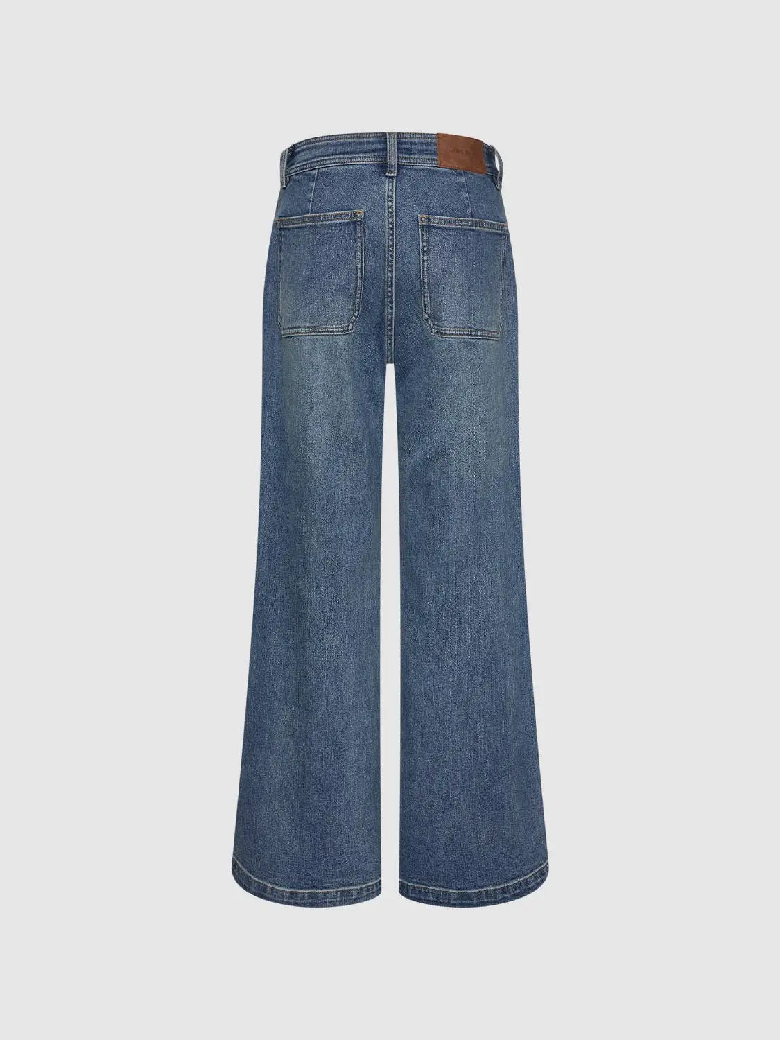 Jeans, blue denim wide-leg style with back pockets and brown leather patch, Urban Revivo Fashion.