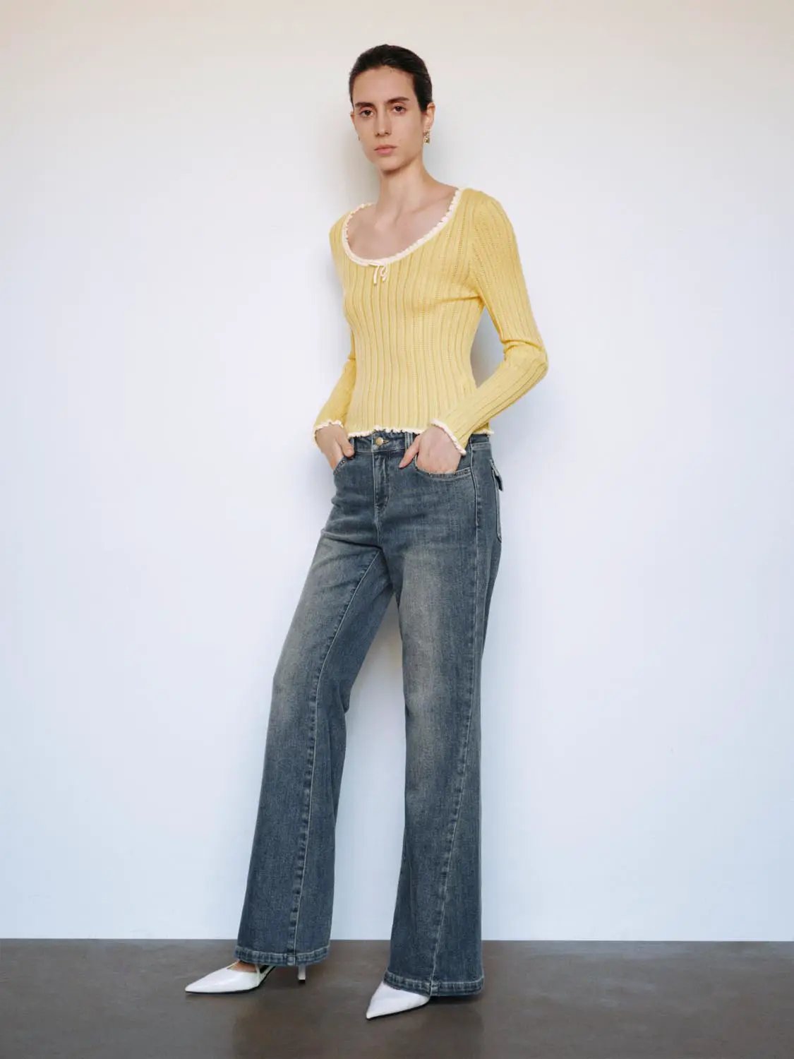 Ribbed square-neck bow long-sleeve knit T-shirt in yellow with white trim and raw hem