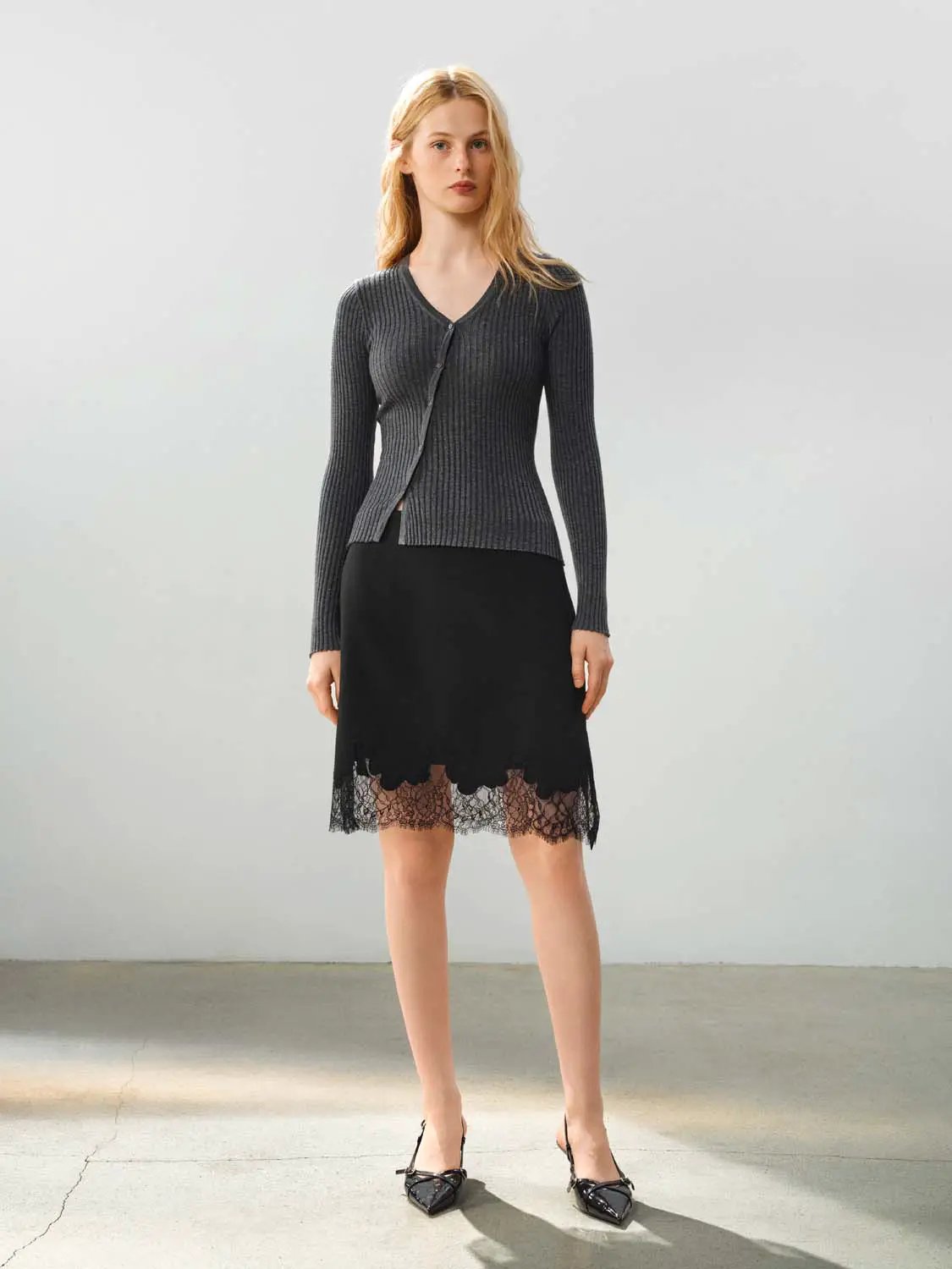 Fitted ribbed knit V-neck cardigan in charcoal gray, Urban Revivo Fashion.