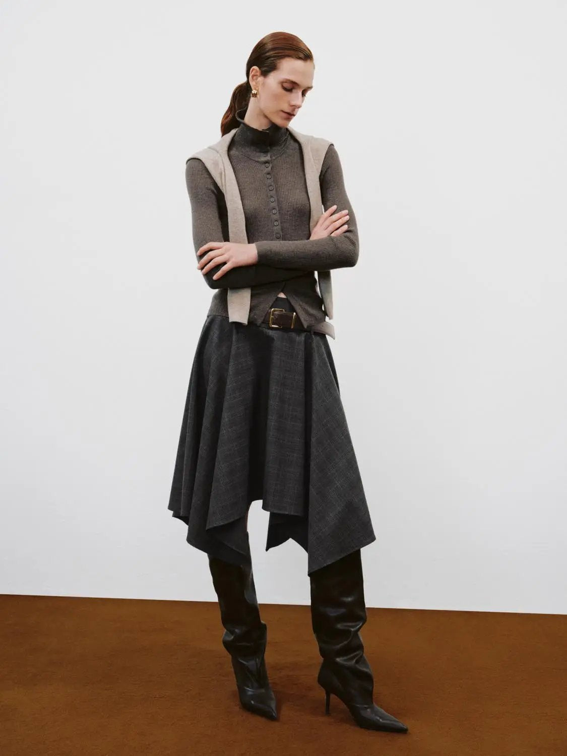 Ribbed slim mock-neck long sleeve knit jacket in charcoal