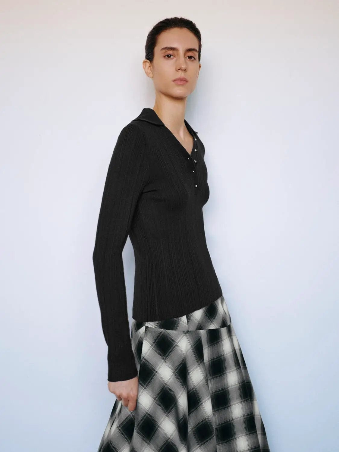 Ribbed fitted polo-collar long-sleeve sweater in black by Urban Revivo Fashion