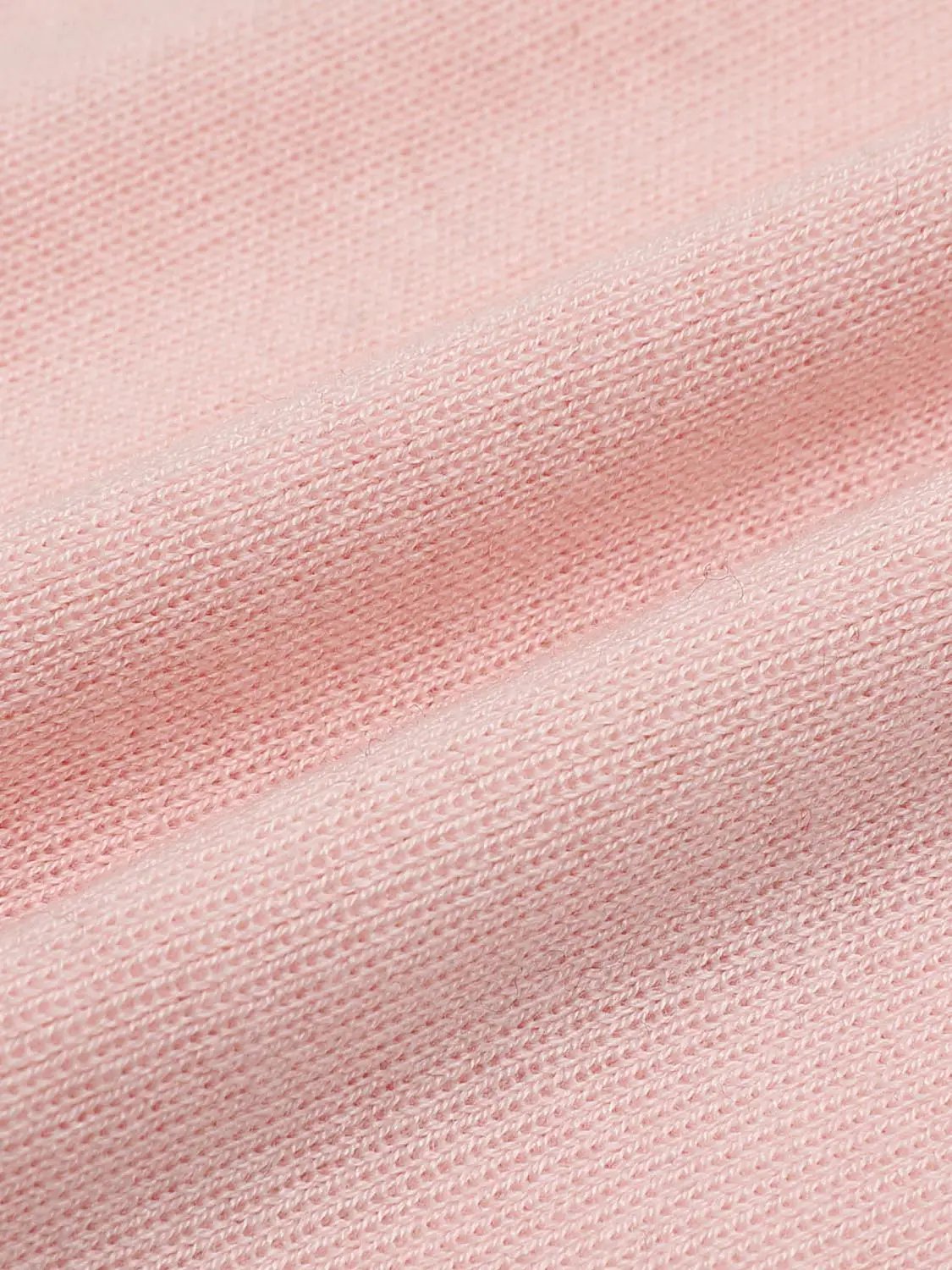 Fitted two-tone V-neck collared long-sleeve knit top, pink knit texture close-up