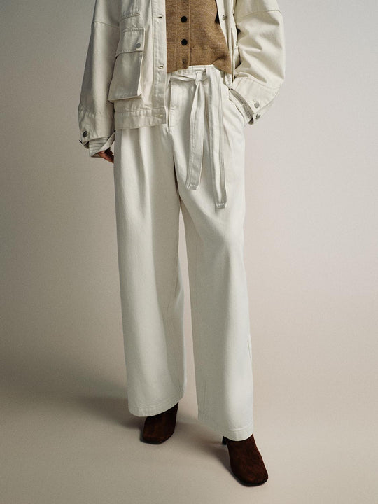 Belted Pleated Wide Leg Jeans