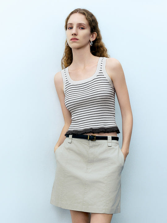 Top de punto sin mangas con cuello en U a rayas