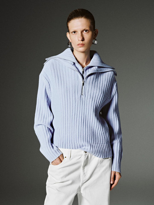 T-Shirts mit hohem Kragen und Strickmuster