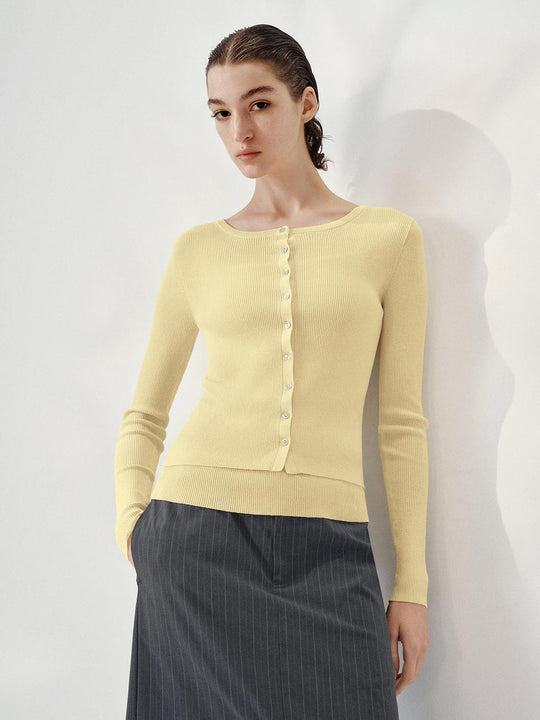 Langärmlige Strick-T-Shirts mit Knopfdetail