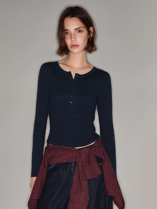 Long Sleeve Buttoned Henley Knit T-shirt