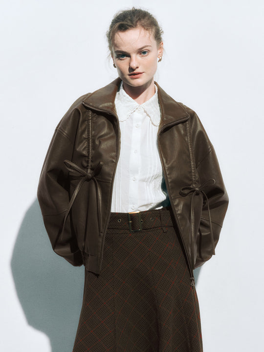 Giacche in pelle con decorazioni a fiocco