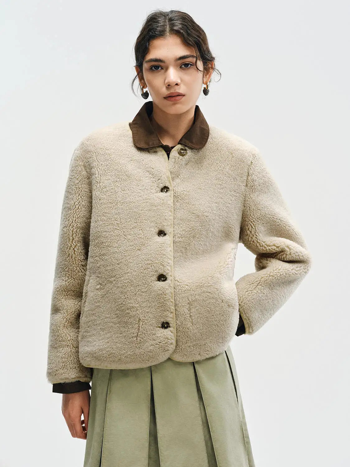 Jacket beige shearling with brown collar, button-front closure