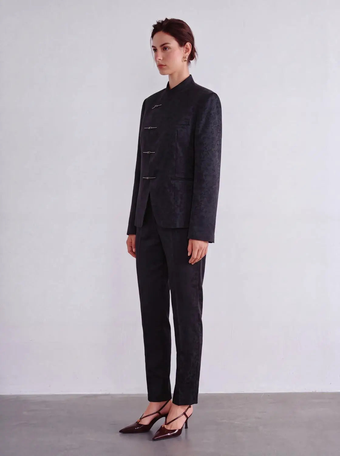 Mandarin Collar Long Sleeve Textured Cotton-Blend Tailored Front Button Jacket in dark charcoal