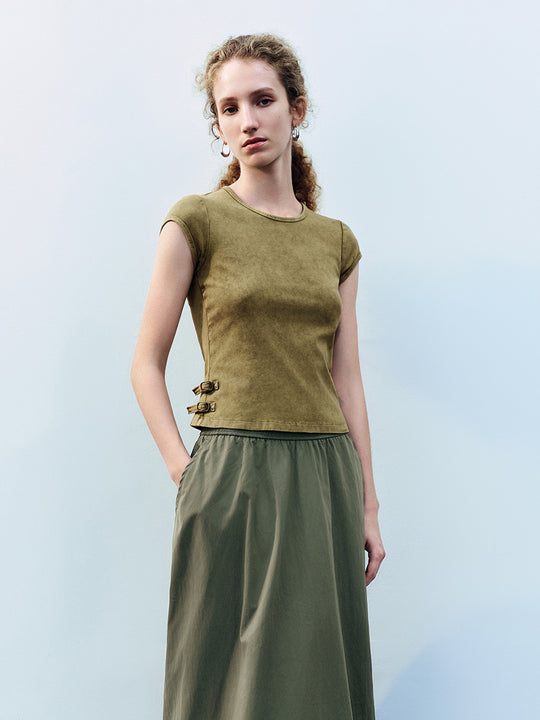 T-shirt attillata con scollo a giro