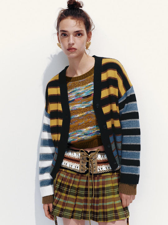 Cárdigan de punto a rayas con contraste