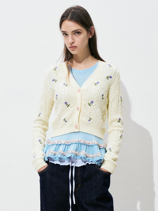Cárdigans de punto con cable bordados con flores