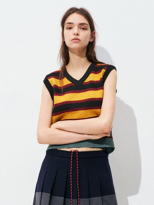 Gestreifte T-Shirts mit Kapuzenärmeln aus Strickware