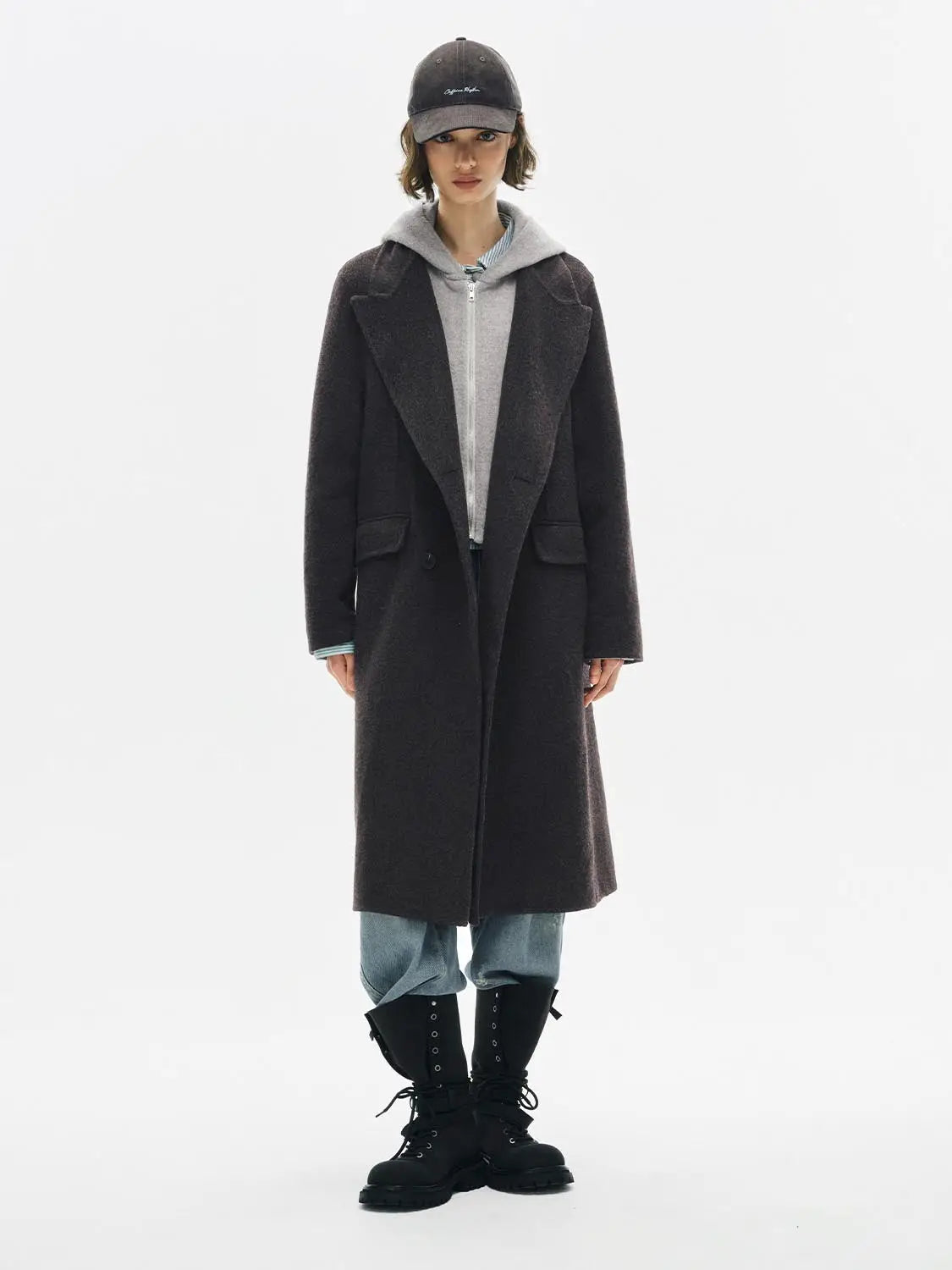 Coat in dark charcoal wool by Urban Revivo Fashion; full-length, oversized lapels