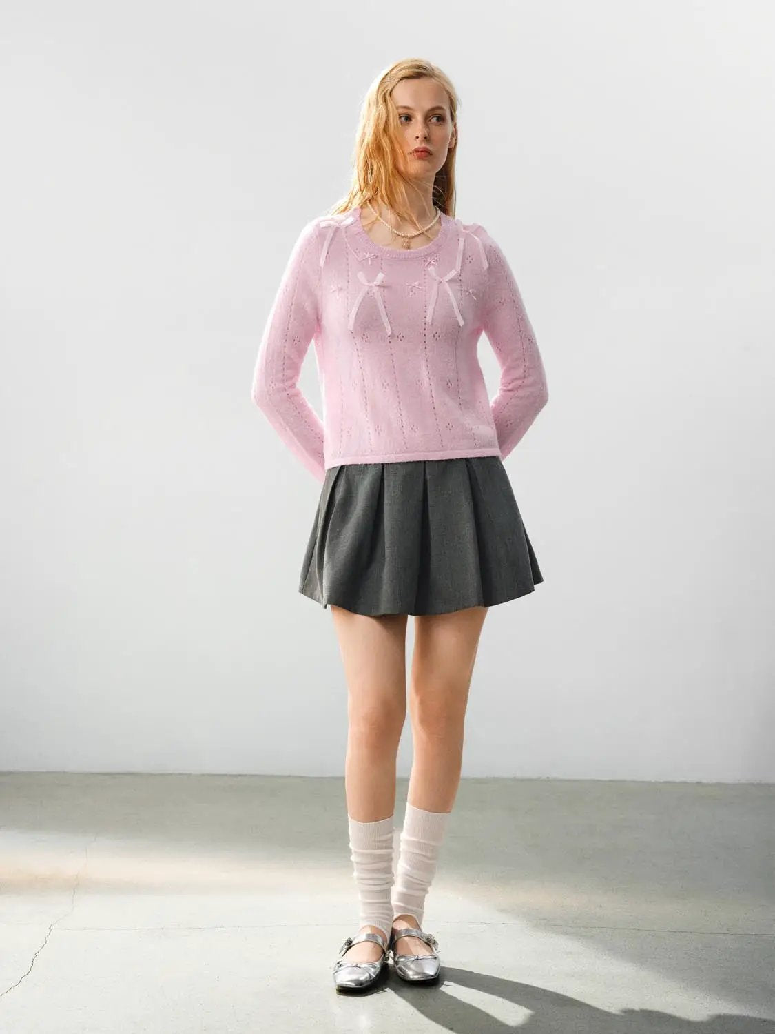 Bow-detail pink textured knit sweater with crew neck and long sleeves, Urban Revivo Fashion