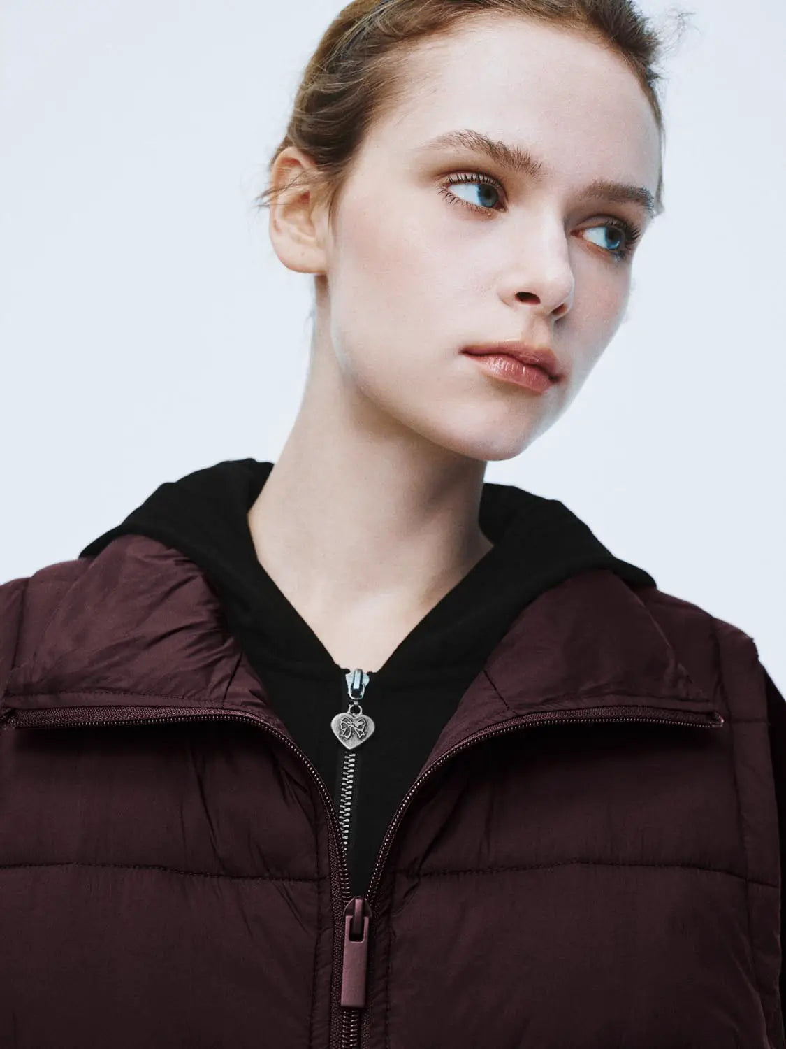 Padded Jacket burgundy with front zipper and attached hood