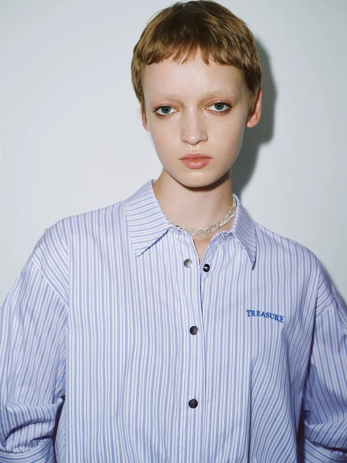 Overhead Cropped Shirts by Urban Revivo Fashion