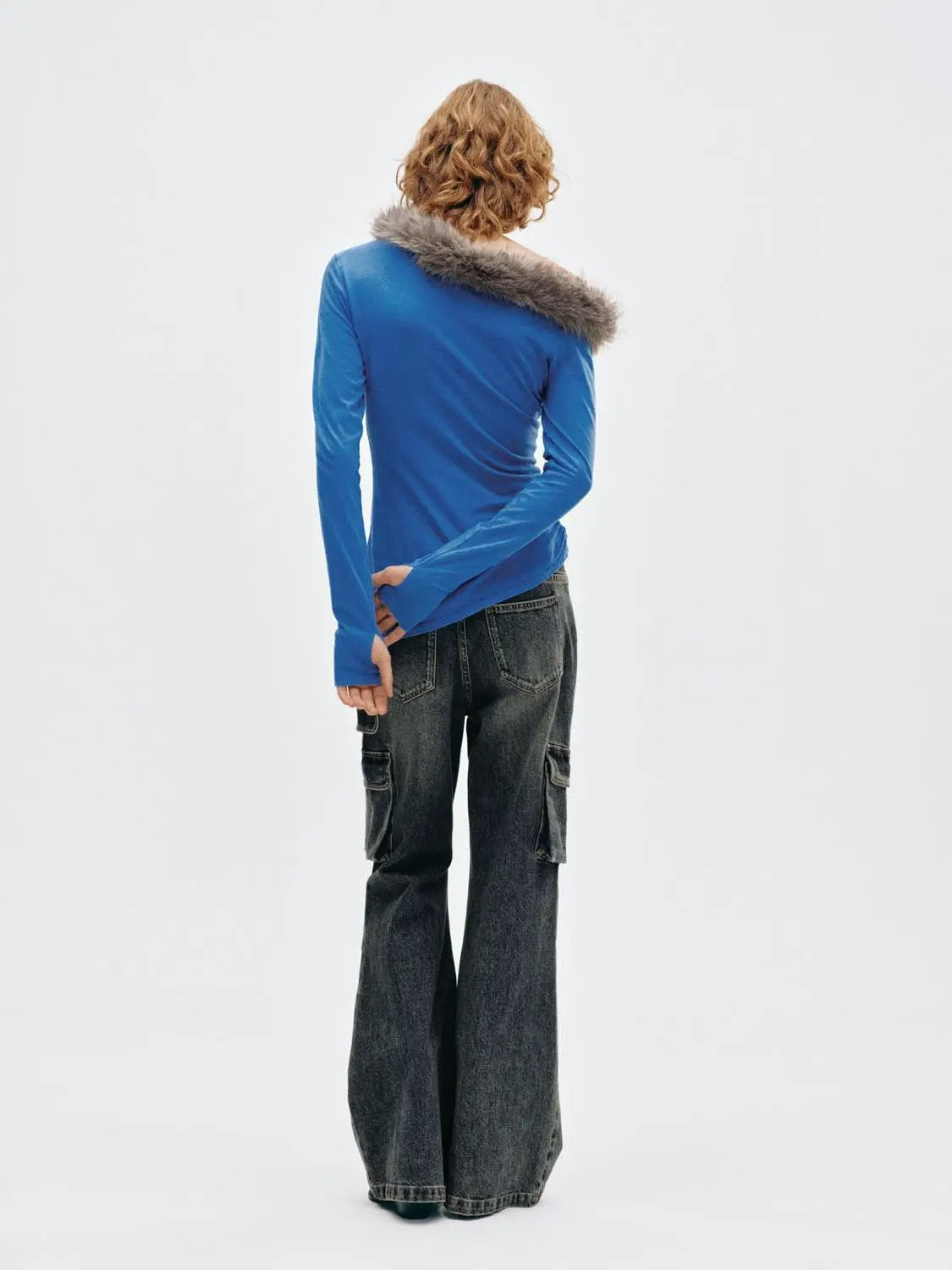 Urban Revivo Fashion blue long-sleeve T-shirt with gray faux fur shoulder detail, back view