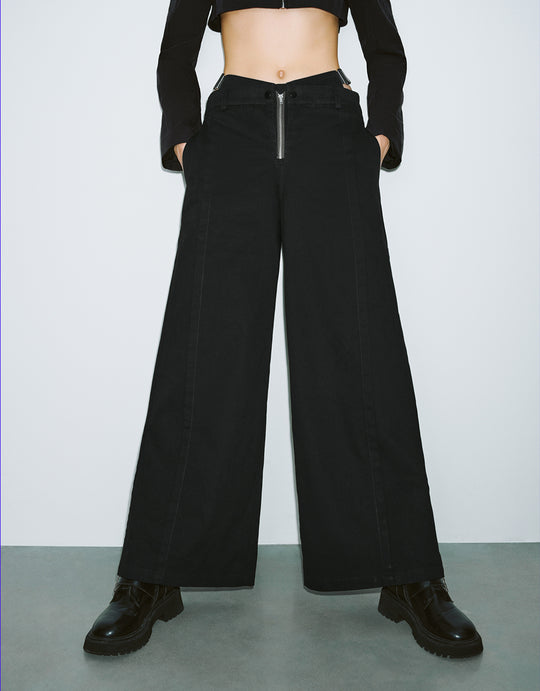 Pantaloni a gamba larga con cut-out
