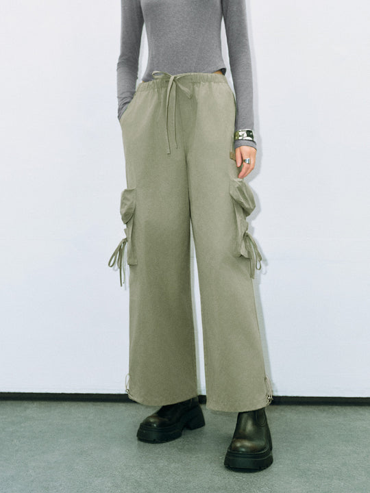 Pantalones anchos con cintura con cordón