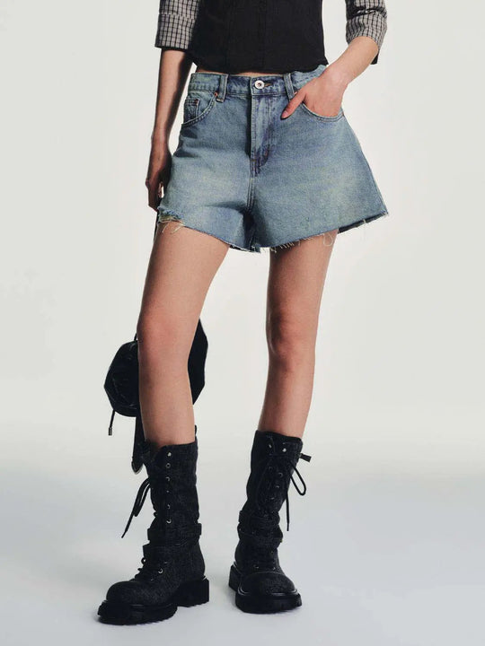 Lightwash Raw Detail Denim Shorts
