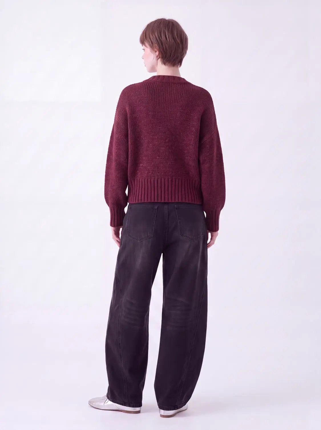 High-neck burgundy knitted long-sleeve T-shirt with ribbed hem and cuffs, back view