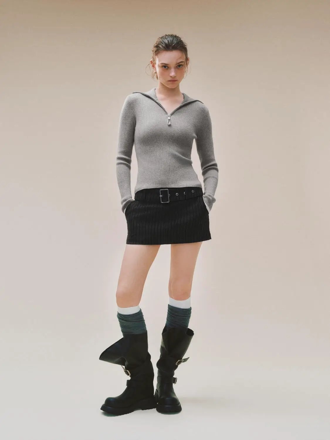 Knitted T-Shirts by Urban Revivo Fashion in grey knit with zip neckline on model
