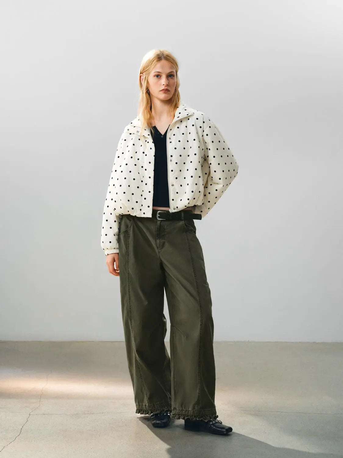 Padded jacket by Urban Revivo Fashion in off-white with black polka dots