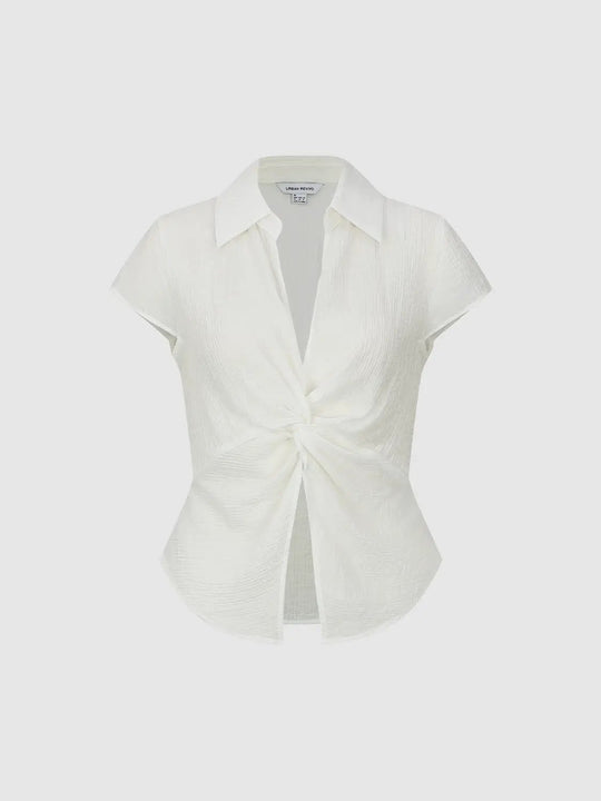 Kurzarmshirt mit Knoten vorne und Rundhalsausschnitt