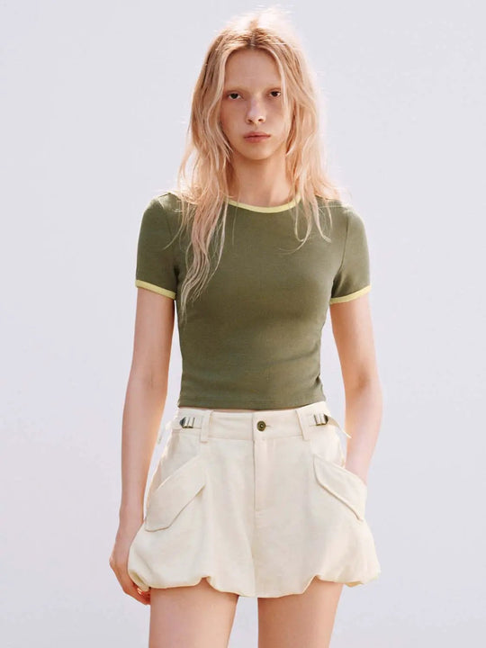 Medium Stretch Fabric With Subtle Contrast Trim On Crew Neck Short Sleeve T-Shirt