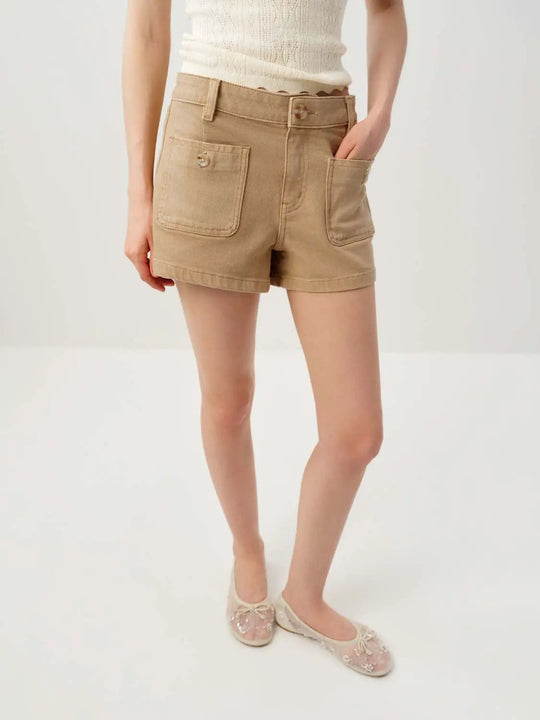 Cotton Patch Pocket Seam Details Belt Loops Front Patch Pockets Tailored Stitching Shorts