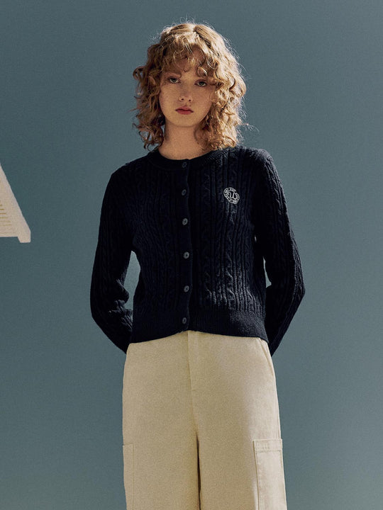 Cárdigan de punto con cable bordado