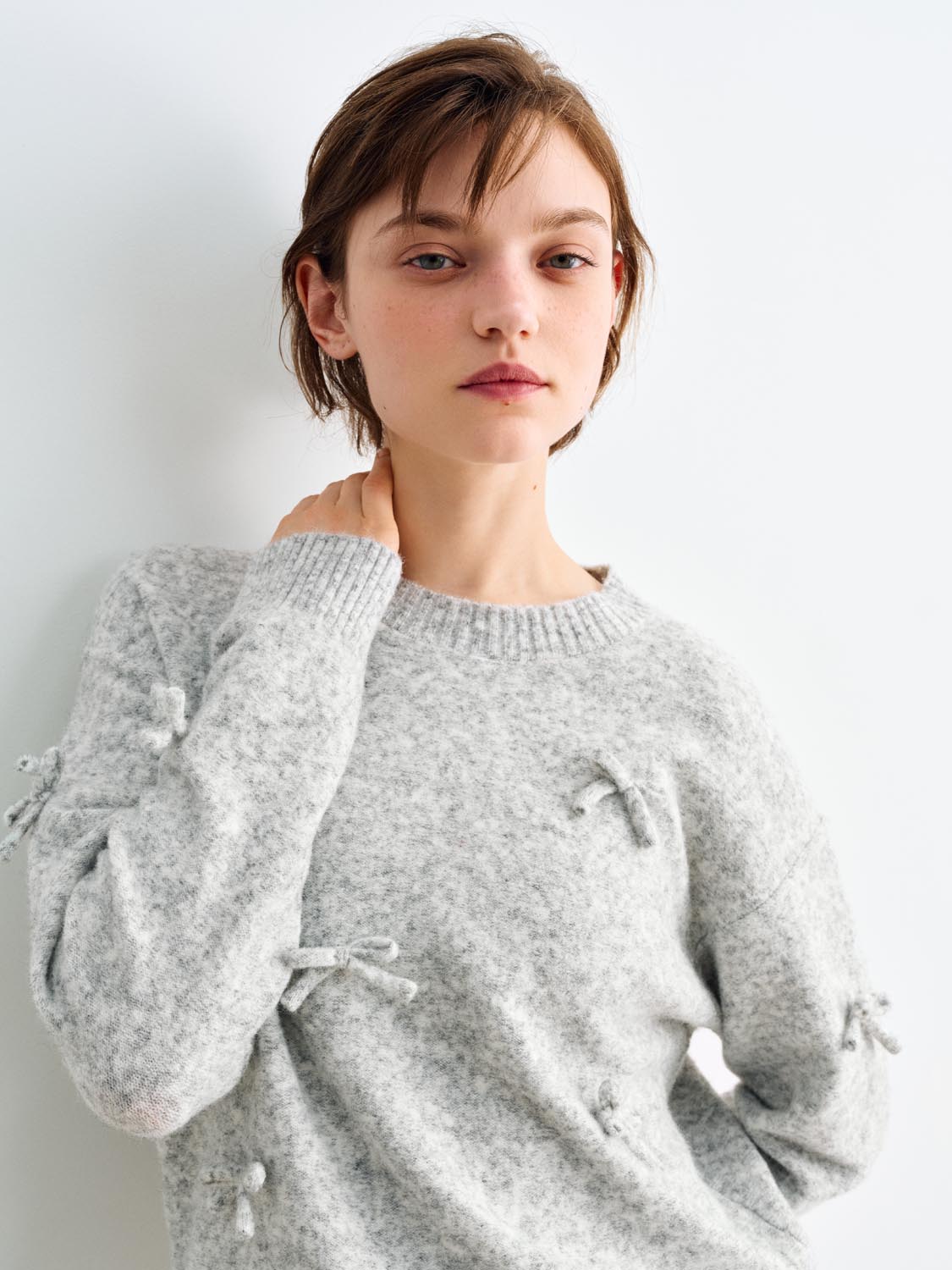 Knit T-Shirt by Urban Revivo Fashion in light gray knit with tie accents on sleeves