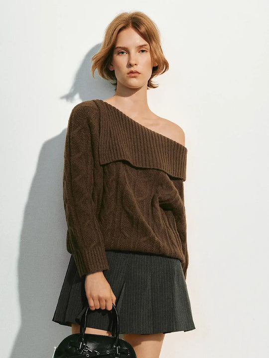 Gerippter Langarm-Strickpullover mit One-Shoulder-Ausschnitt