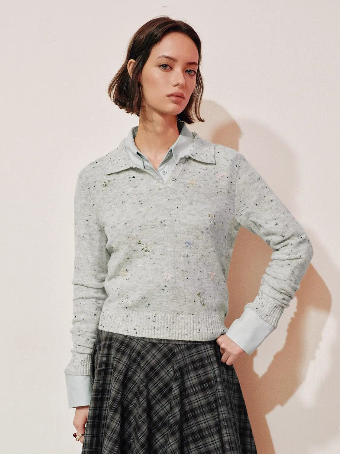 Embroidered floral knit polo-collar sweater, light gray speckled knit with long sleeves
